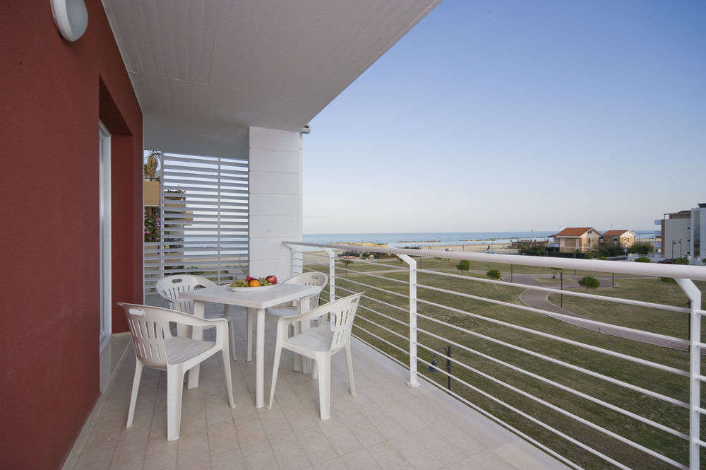 Case Vacanze Blue Bay Resort 阿布鲁齐的罗塞托 外观 照片